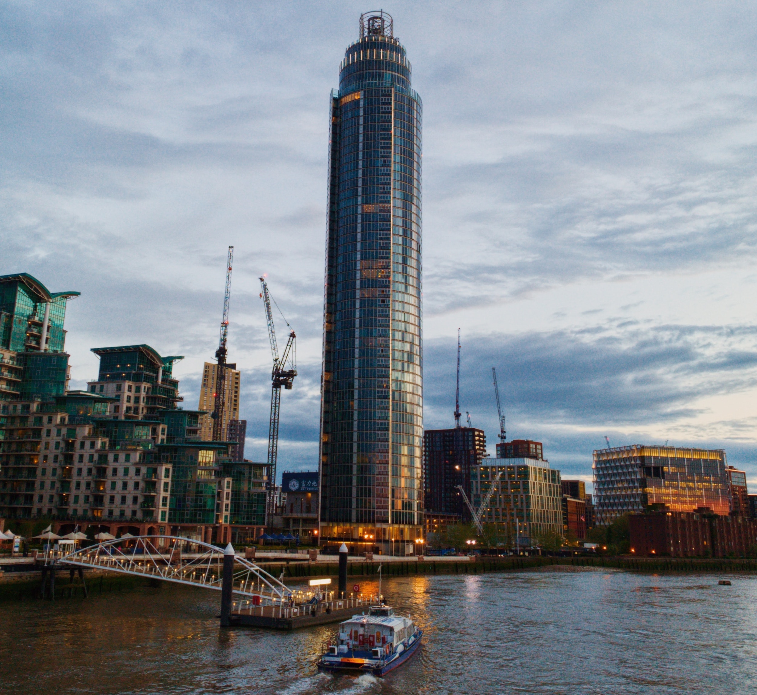 Nine Elms - Carlos de Toro - unsplash.com